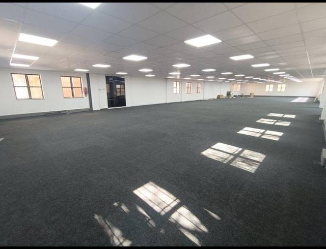 BUSINESS PROPERTY TO RENT IN EPSOM DOWNS